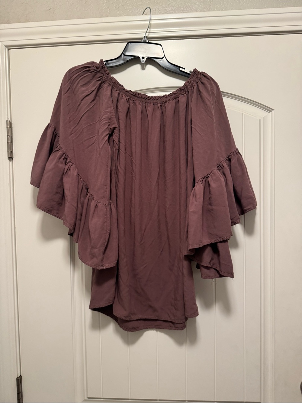 Women's Off-Shoulder Ruffle Sleeve Blouse - Mauve